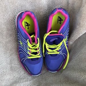 Athletech tennis shoes, size 7